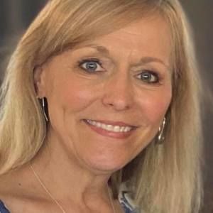 Meet your Posher, Leslie